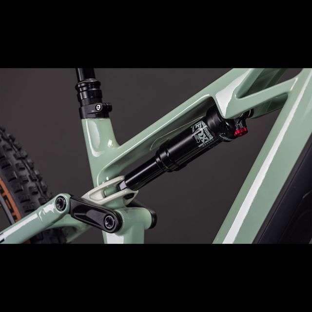 CUBE Stereo Hybrid ONE44 HPC Race 800 sähköpyörä